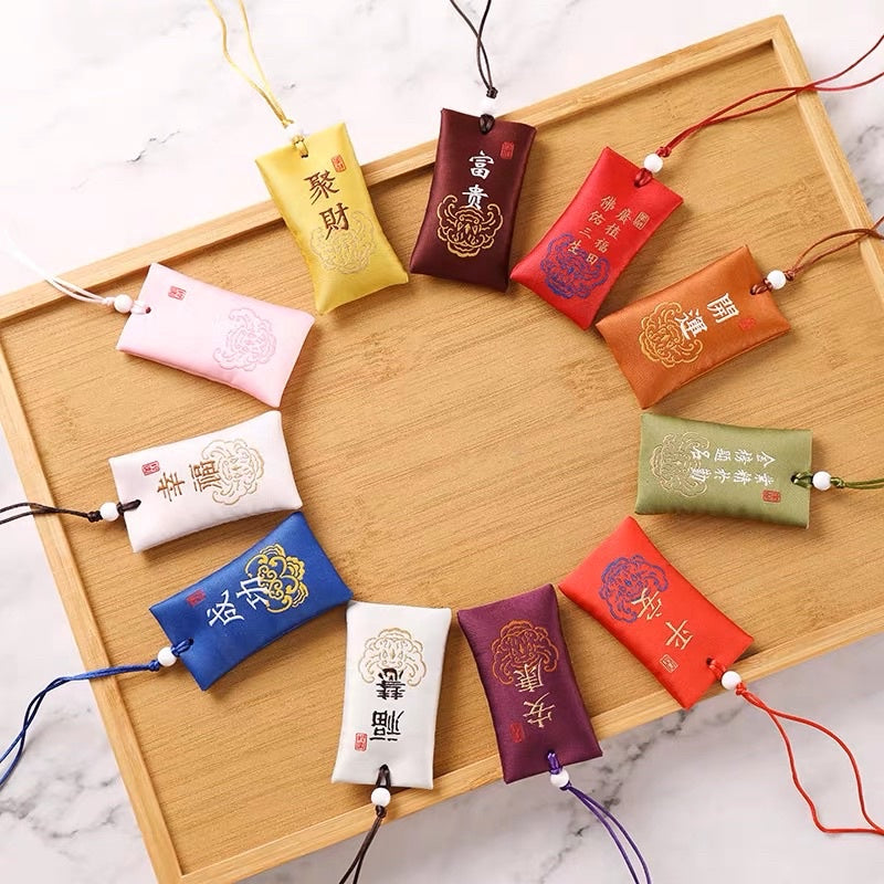 🔥現貨🔥 【硃砂在身,平安一身】香囊古風隨身刺繡福袋天然原礦硃砂粉紫金砂顆粒端午節長繩掛脖子車內平安掛件吊墜祈福平安袋